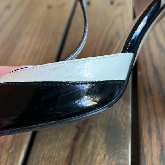 Tahari Patent Darby heels - Sz 7 - Picture 11 of 11